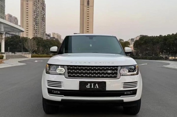 17款路虎揽胜行政HSE汽油美版3.0T现车报价多少钱油耗评测