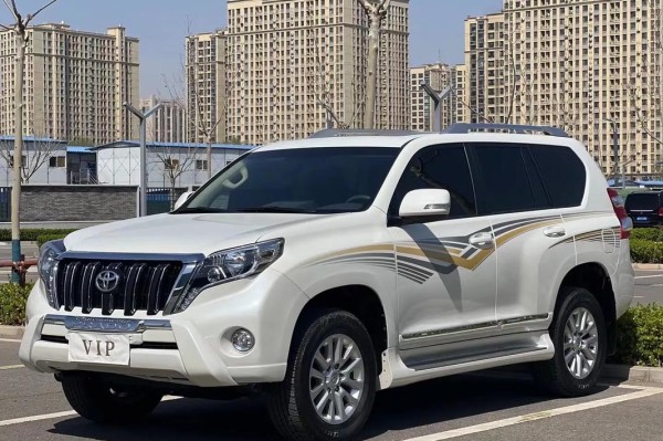 18款丰田霸道4000中东版最新配置降价行情丰田霸道4000多少钱