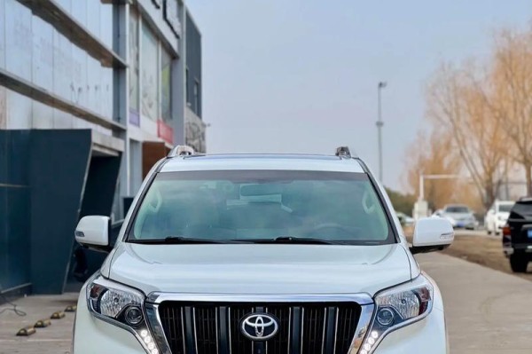 18款丰田霸道4000国内高端越野畅销车型丰田霸道4000中东版热销价