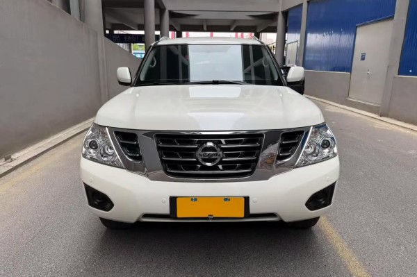 18款日产途乐Y62 4.0SE中东版18轮配置详解七座铂金版新行情