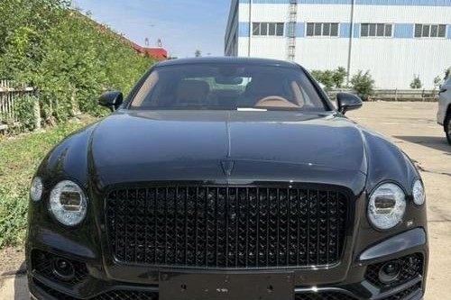 18款宾利飞驰4.0T欧规版V8S超豪华轿车宾利飞驰最新报价优惠