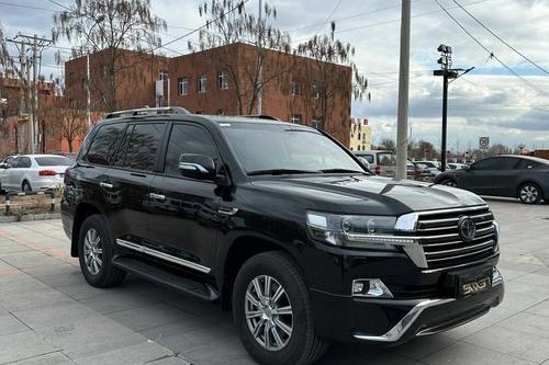 18款中东版丰田兰德酷路泽4000粗犷俊朗天津港超低价暑期钜惠