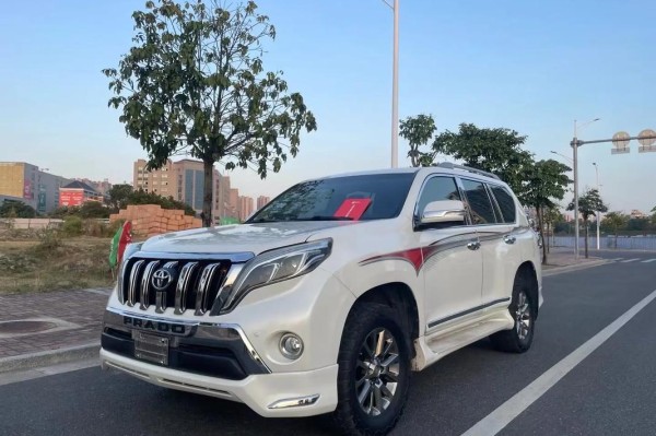 18款丰田霸道2700中东版豪华SUV价格便宜丰田霸道2700多少钱