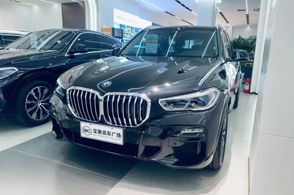 18款宝马X5加版个性化配置性价比高墨版宝马X5油电混合创新科技