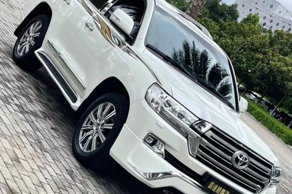 18款丰田酷路泽5700VXS中东版马力大丰田酷路泽5700报价优惠
