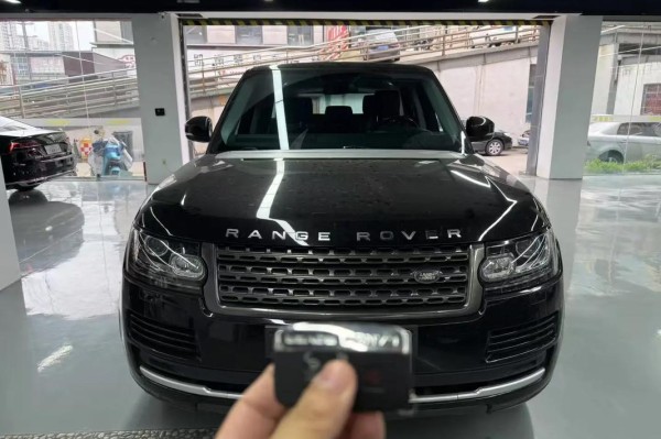 17款路虎揽胜行政3.0汽油HSE欧版天津港现车售价最低多少钱