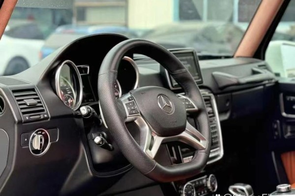 18款奔驰G350柴油版倒车可视化安全实用奔驰G350复古越野价低