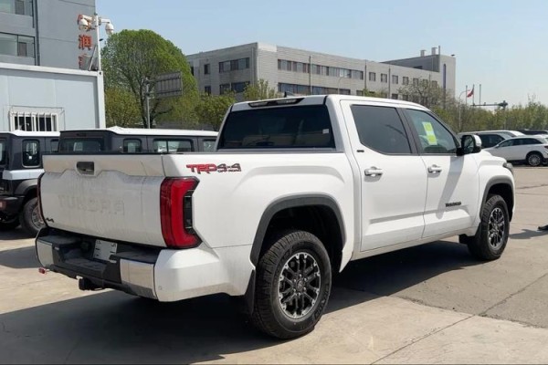 18款丰田坦途全系降价强悍皮卡新款丰田坦途港口12月最新行情