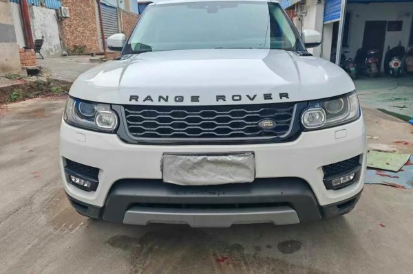 17款路虎揽胜运动版3.0汽油天津港现车可分期购买报价优惠