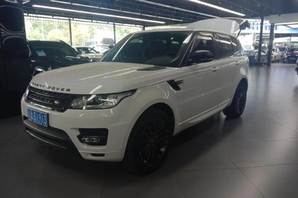 17款路虎揽胜行政柴油版高端SUV畅想越野乐趣崎岖山路平坦行驶天津港豪配促销