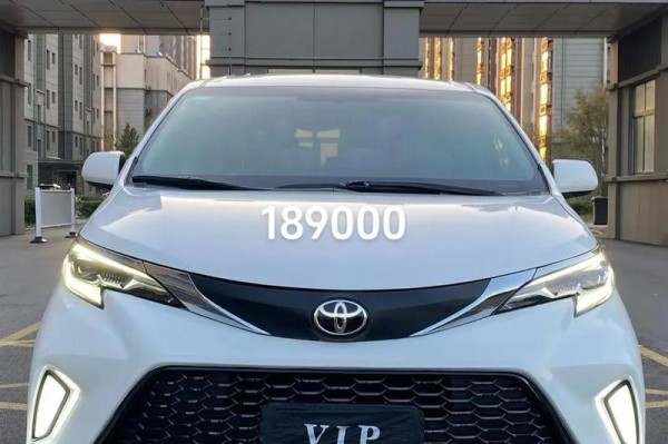 18款丰田塞纳3.5L现车具体配置促销价格丰田塞纳四驱加版优惠