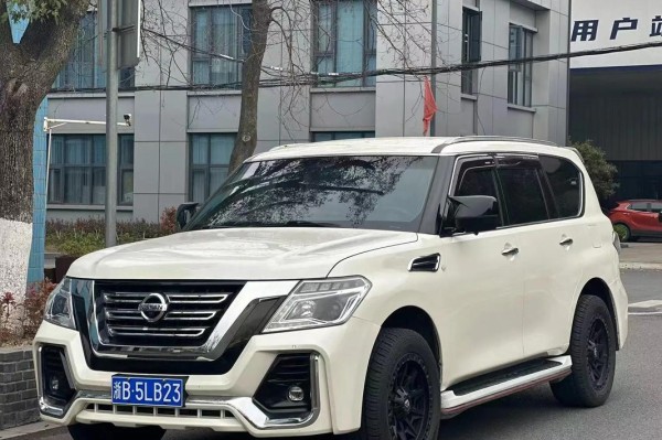 17款日产尼桑途乐全能越野最新行情日产途乐4.0 Y62现车手续齐全