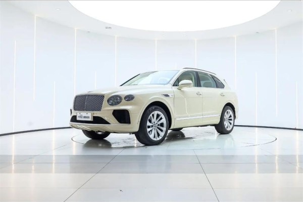 18款宾利添越汽油版最快最强劲SUV W12座驾天津港口报价解析