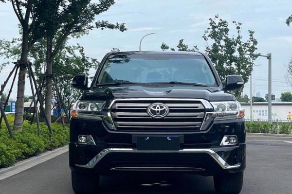 18款丰田兰德酷路泽4600中东版全新性能体验南征北战最佳机动车