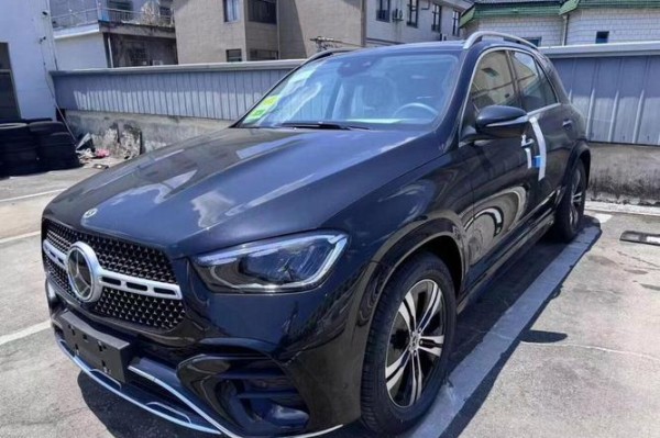 18款奔驰GLE400优质SUV舒适驾乘全新最低报价奔弛GLE400中东优惠