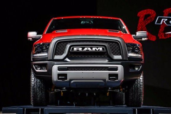 17款道奇公羊叛逆者皮卡超强性能淋漓尽致是万马平川中叛逆行