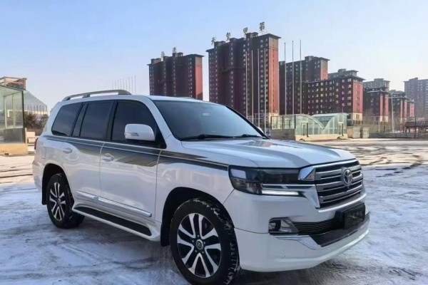 17款酷路泽4000 vsc车身稳定系统省油又实用空间舒适容量大平行进口