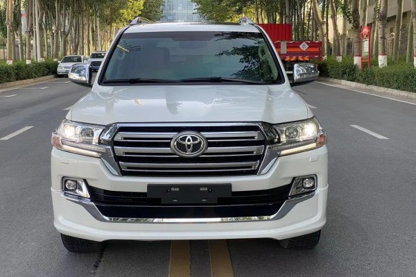 18款丰田酷路泽4000中东丐版陆地巡洋舰丰田酷路泽4000升级高颜值