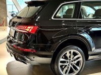 18款奥迪Q7加版最低价参数配置全面解析奥迪Q7欧规3.0T五座