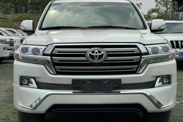 18款中东进口酷路泽全系现车促销 平行进口酷路泽4000火爆销售