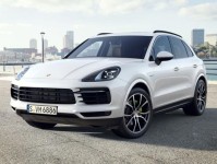 18款墨版保时捷卡宴S汽油2.9T白黑配置报价平行进口车优惠