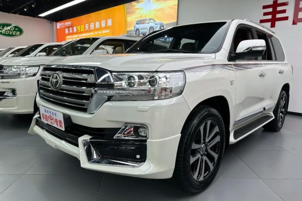 18款丰田兰德酷路泽5700中东版运动感十足越野车天津顶级配置
