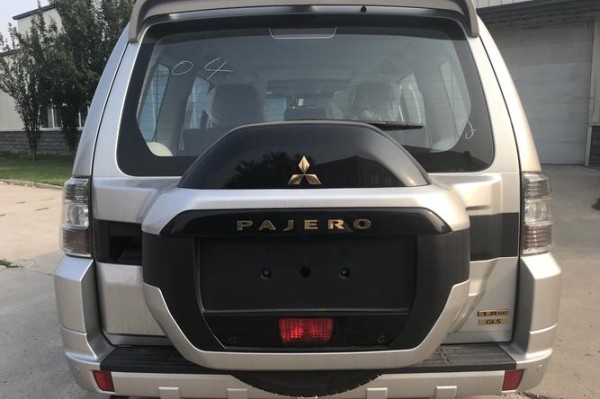 18款三菱帕杰罗V97中东版越野专家实用派天津保税区最新报价