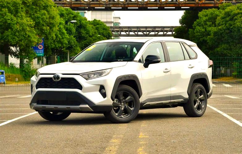 15-18万买什么车好？RAV4荣放指南者等四款合资SUV行情导购
