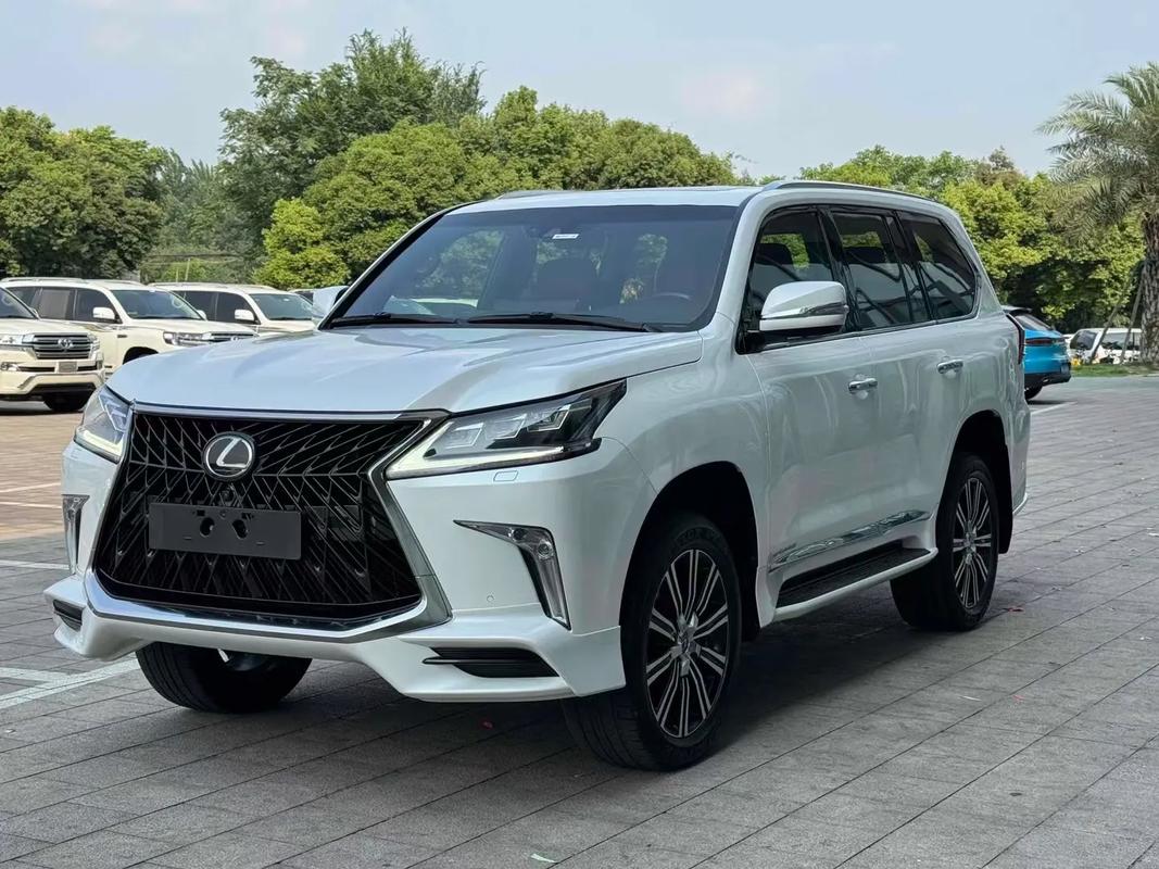 17款中东雷克萨斯LX570多屏功能系统智能体验天津现车价格配置详解