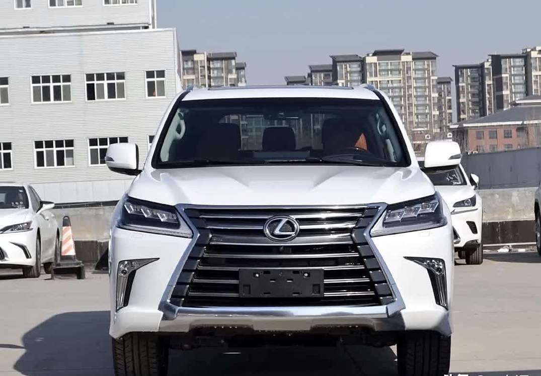 17款加版雷克萨斯LX570全新的格栅设计雷克萨斯LX570各款各配价格